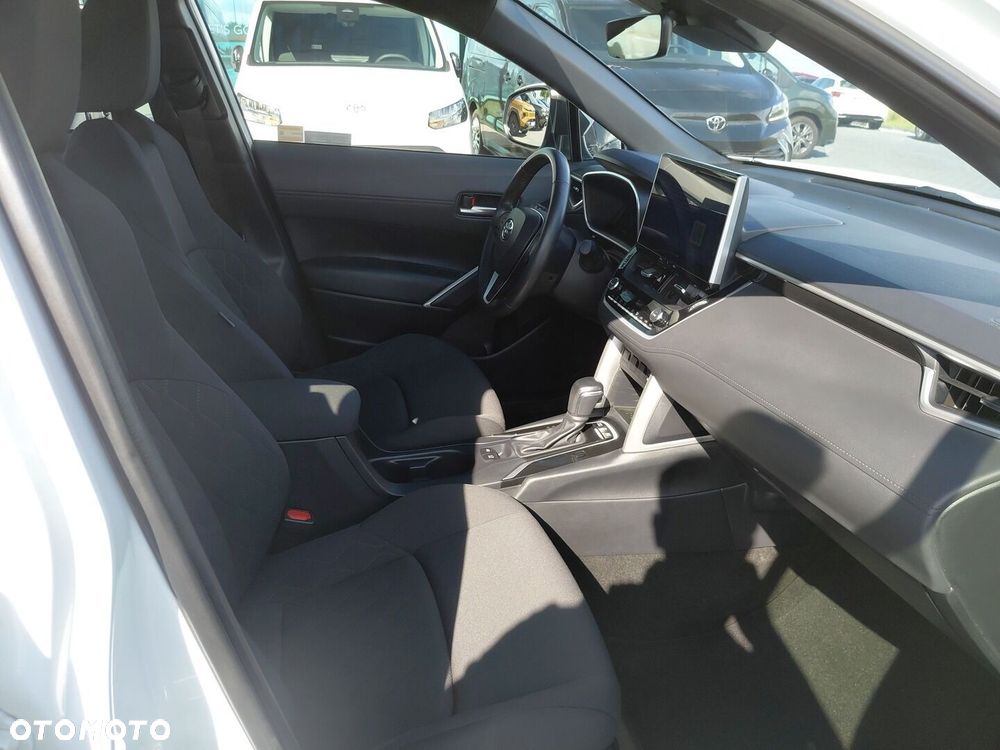 Toyota Corolla Cross - 9