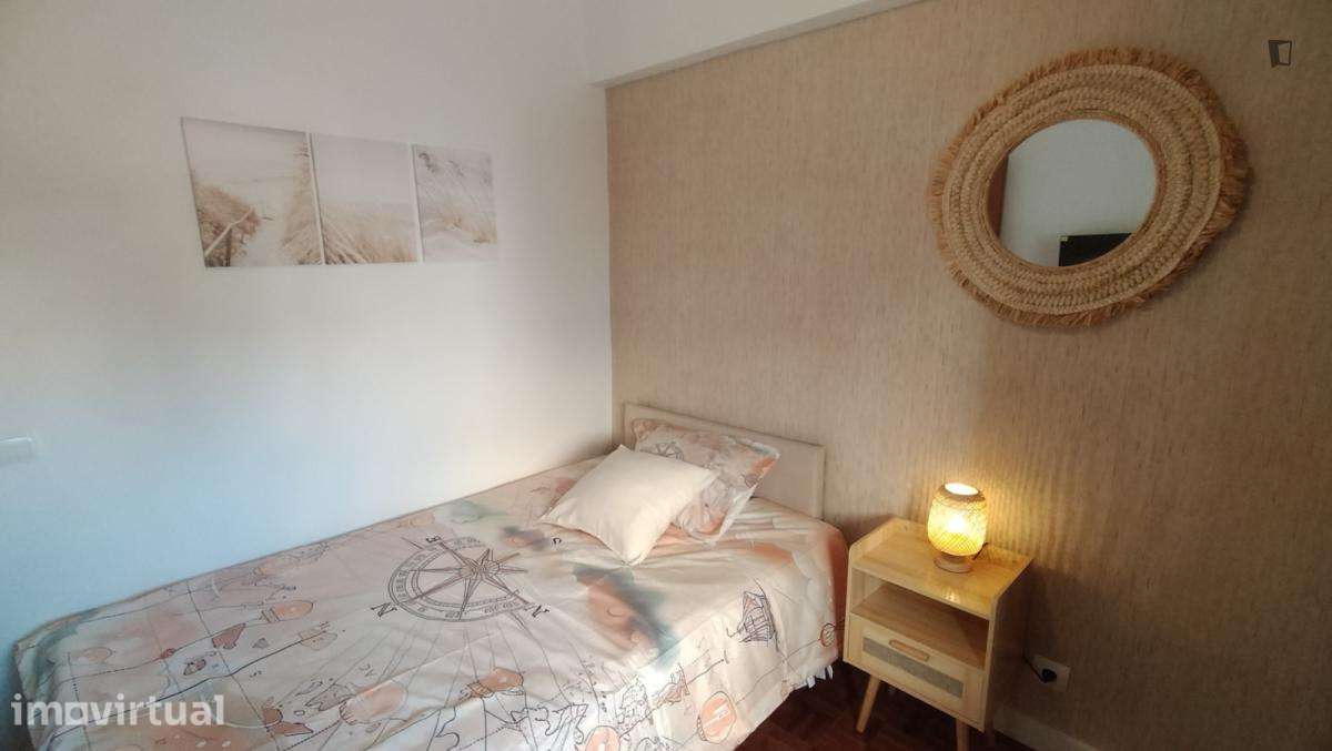 Quarto - localizado em Carcavelos Lisbon - Grande imagem: 2/19