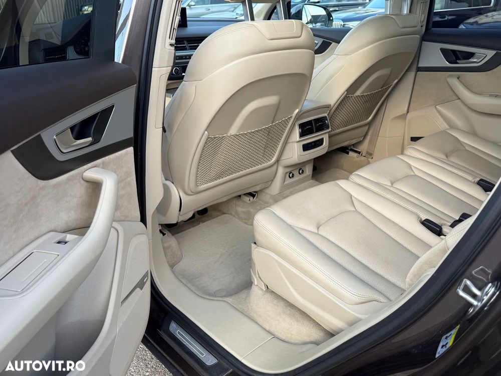 Audi Q7 e-tron 3.0 TDI quattro Tiptronic - 18