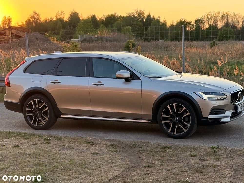 Volvo V90 Cross Country B5 D AWD Pro - 9
