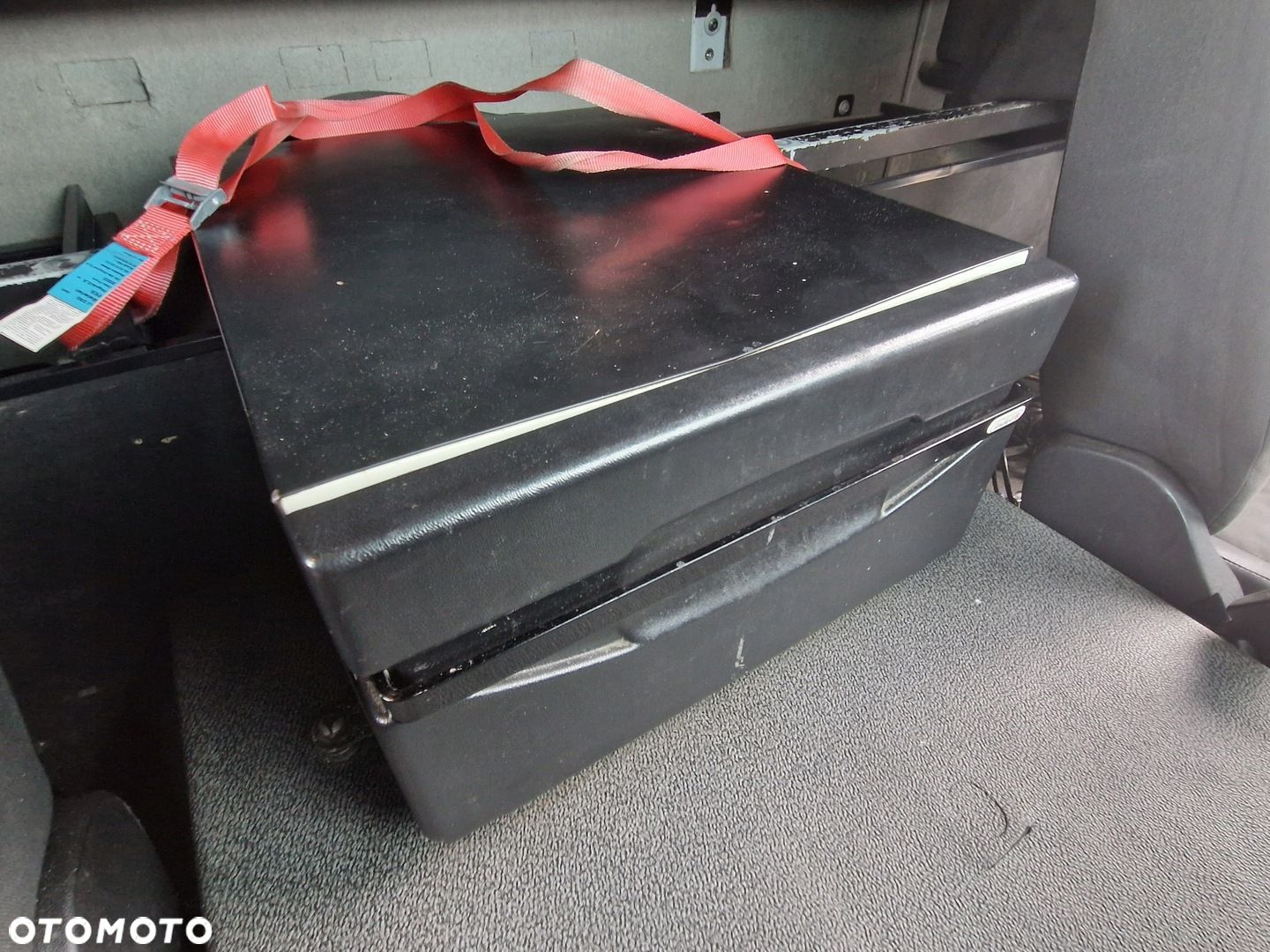 LODÓWKA CHŁODZIARKA 12v 24v UNIWERSALNA KAMPER BUS VOLVO RENAULT MAN IVECO - 1