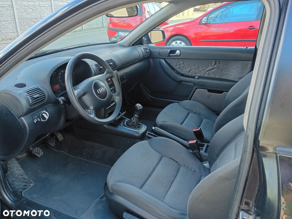 Audi A3 3-drzwiowe 1.6 Ambition - 14