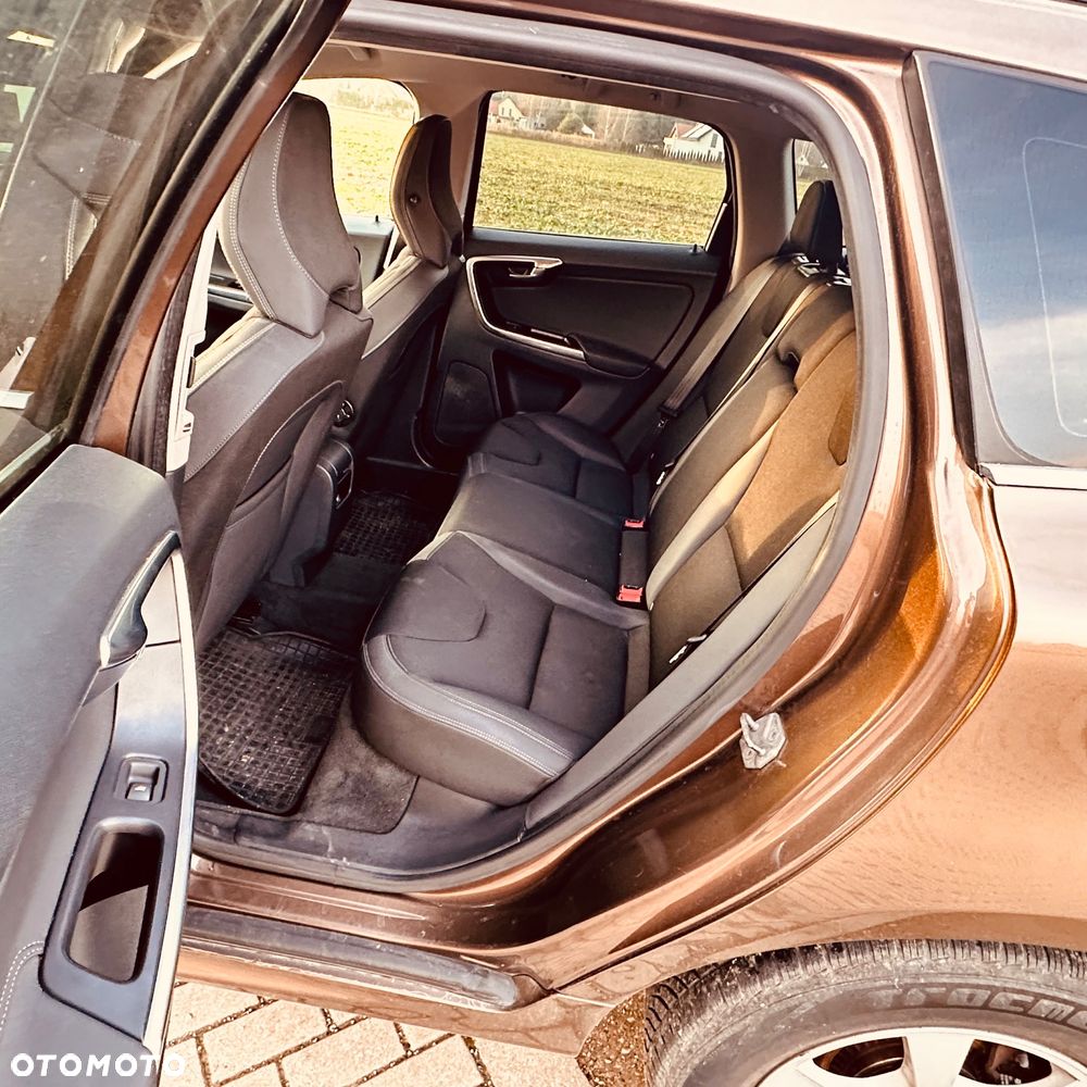 Volvo XC 60 D3 Momentum - 12