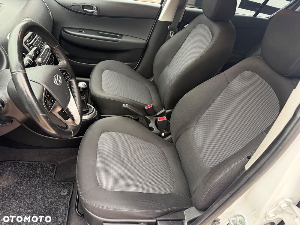 Hyundai i20 1.2 Trend - 40