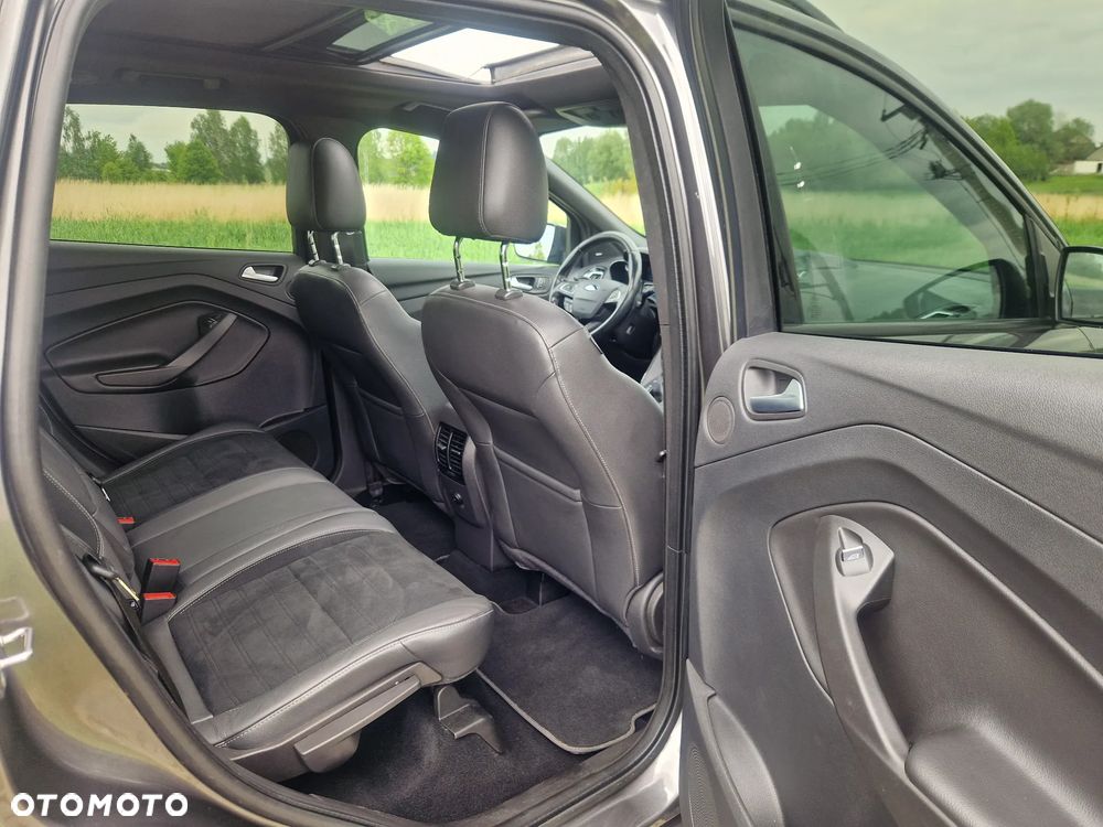 Ford Kuga 2.0 TDCi 4x4 ST-Line - 16