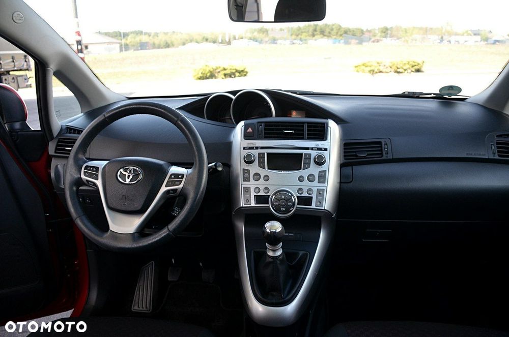 Toyota Verso - 16