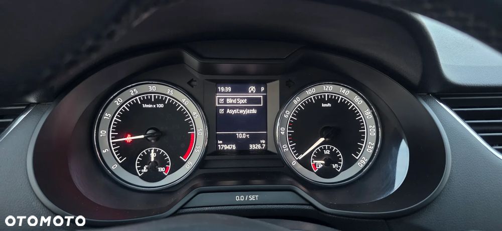 Skoda Octavia 1.6 TDI SCR Style DSG - 14