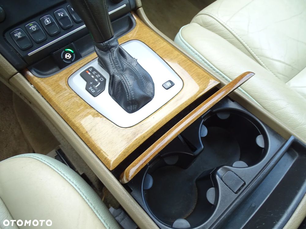 Volvo XC 90 3.2 AWD Sport - 11