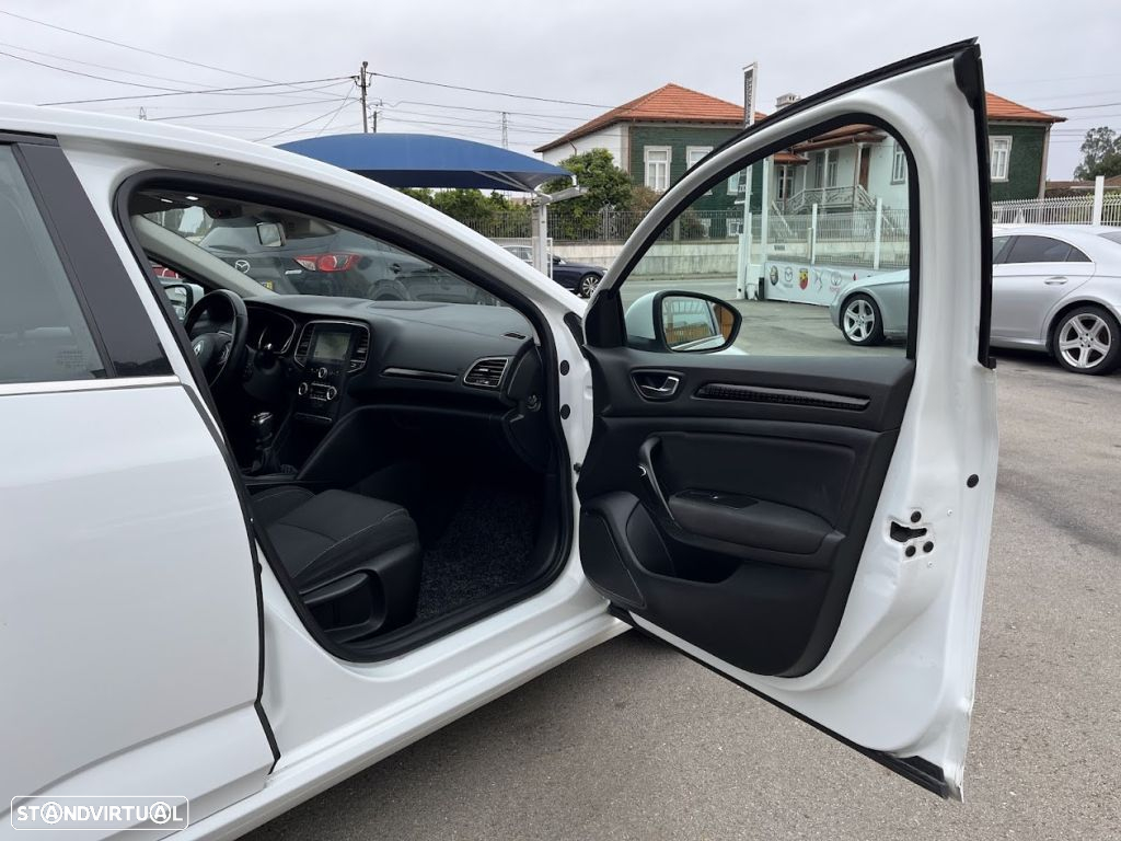 Renault Mégane 1.5 dCi Zen - 39