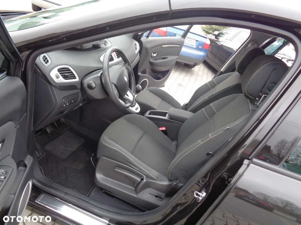 Renault Scenic 1.6 16V Luxe Privilege - 12