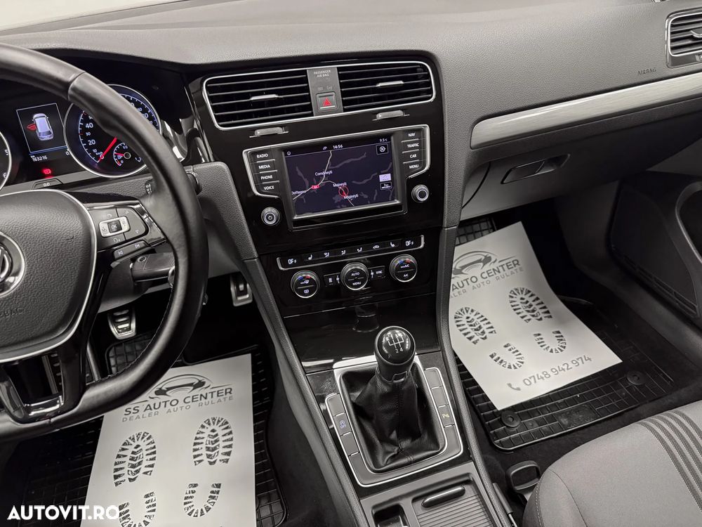 Volkswagen Golf 1.6 TDI BlueMotion Technology Allstar - 23