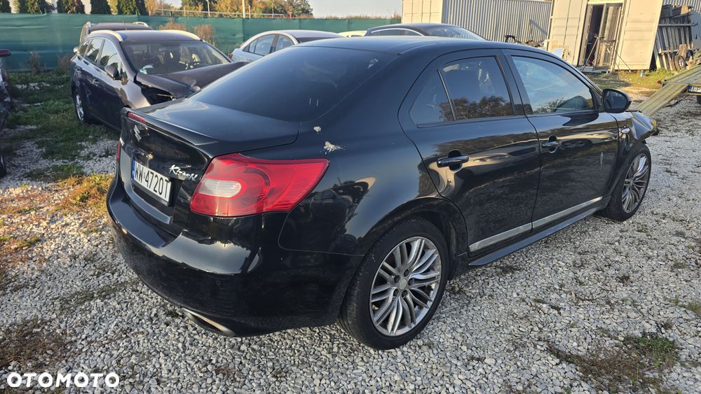 Suzuki Kizashi 2.4 Sport 4WD CVT - 9