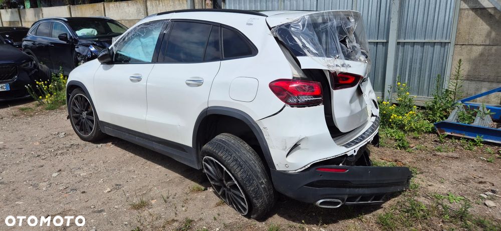Mercedes-Benz GLA 200 AMG Line - 6