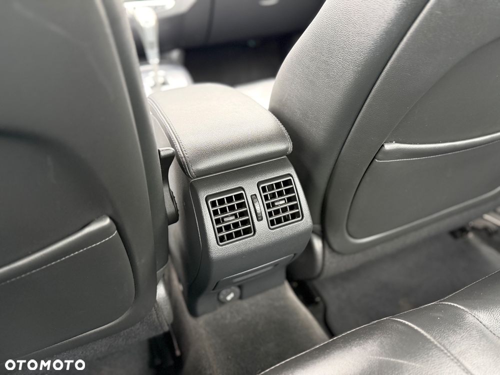 Renault Laguna Coupe dCi 175 FAP - 15