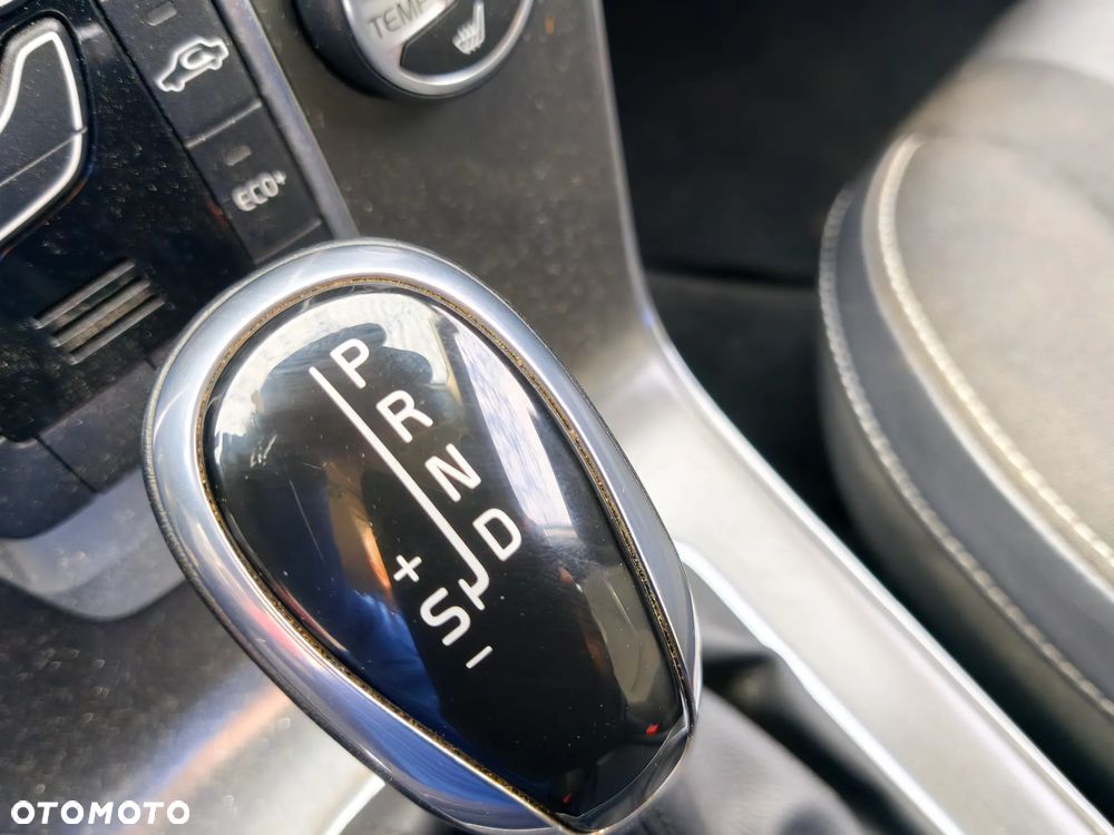 Volvo V40 - 21