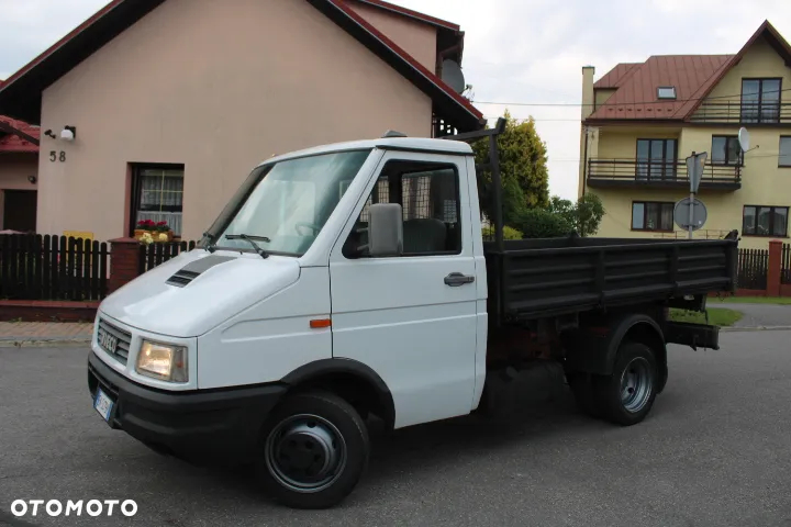Iveco DAILY 35/10 ŁADNE_GRAMA RDZY z WŁOCH_SOLIDNA ORYGINALNA- 3 STRONNA WYWROTKA NA BLIŻNIAKU-DMC 3.5 TONY KAT .B - 23