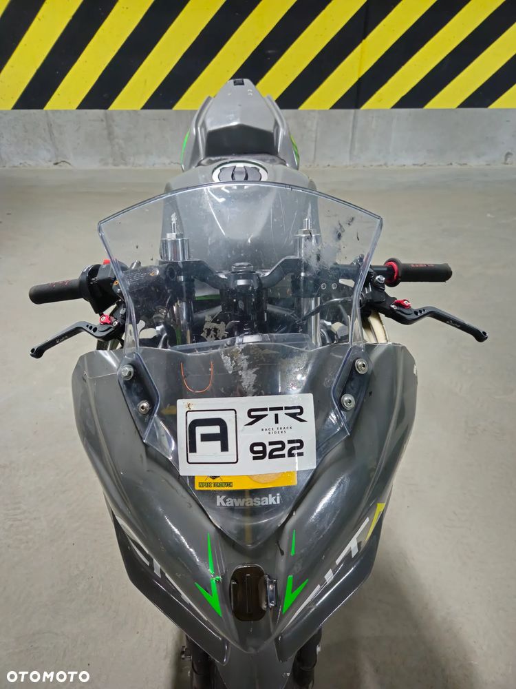 Kawasaki Ninja 400 - 12