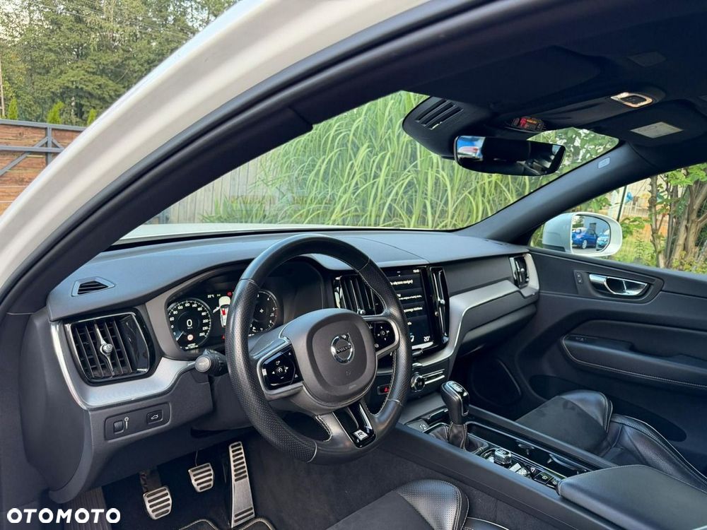 Volvo XC 60 D3 R-Design - 11
