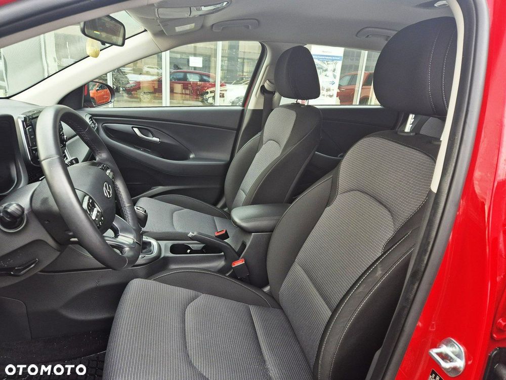 Hyundai i30 1.5 T-GDI 48V Modern - 11
