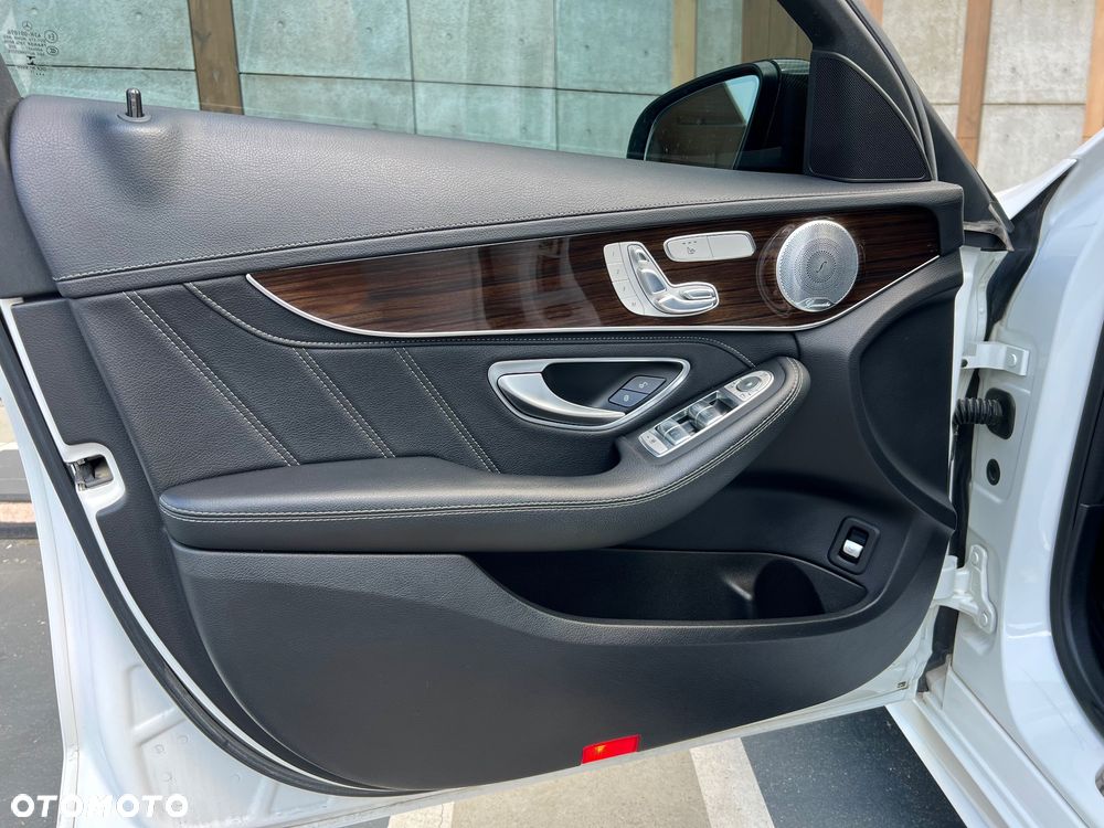 Mercedes-Benz Klasa C AMG 63 AMG Speedshift 7G-MCT - 20