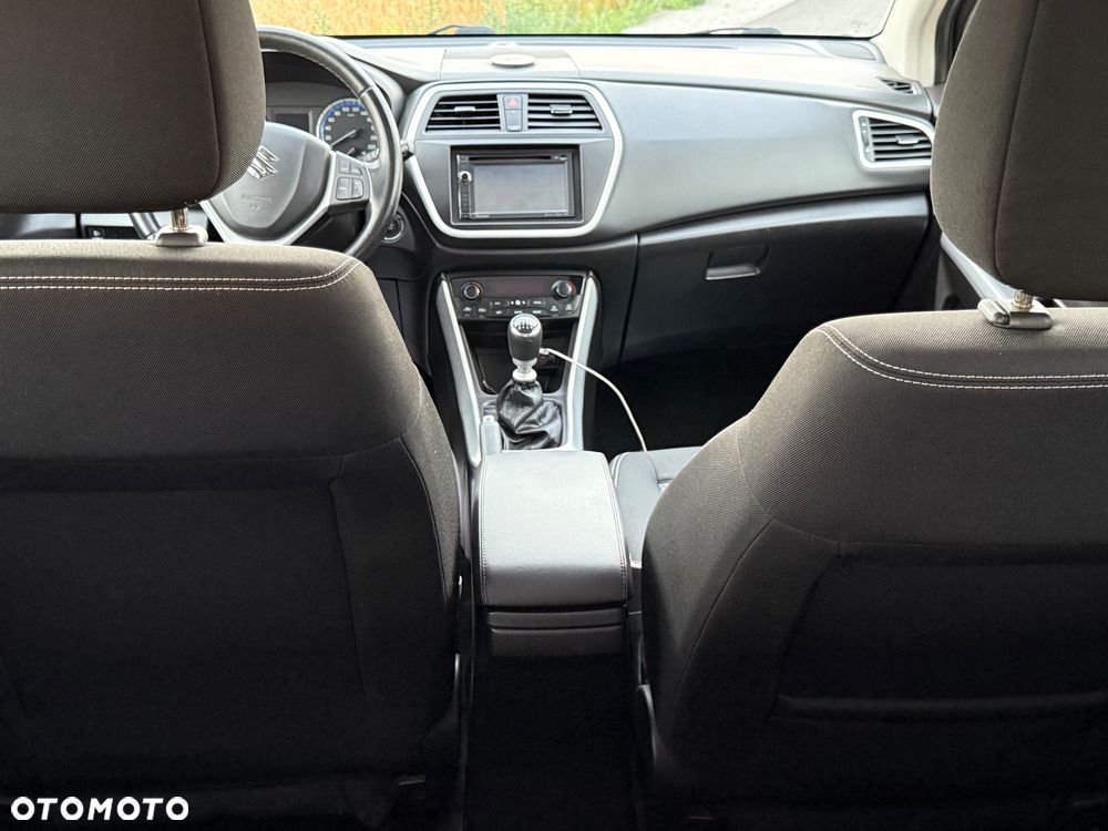 Suzuki S-Cross - 19