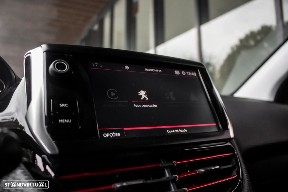 Peugeot 2008 1.2 PureTech GT Line EAT6 - 44