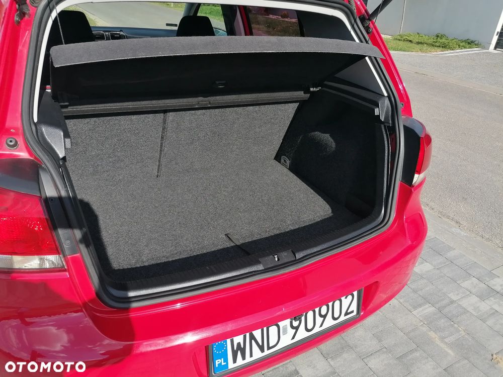 Volkswagen Golf 1.6 Team - 9