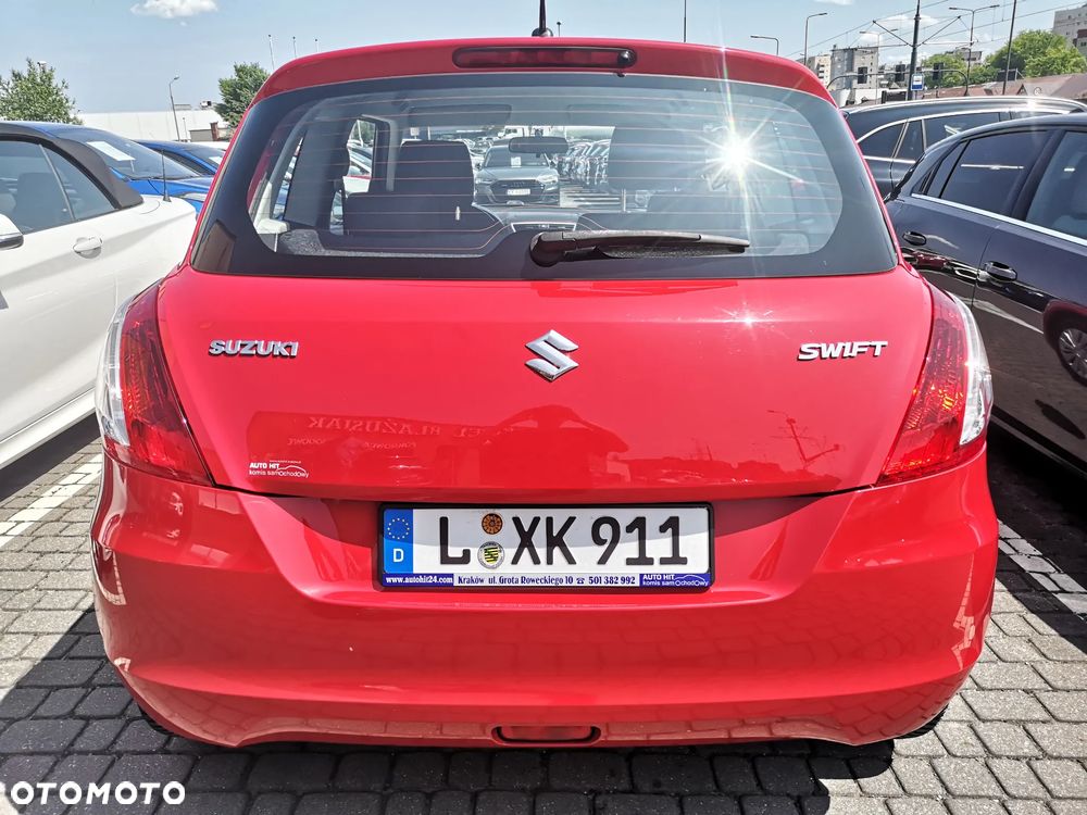 Suzuki Swift 1.2 Club - 4