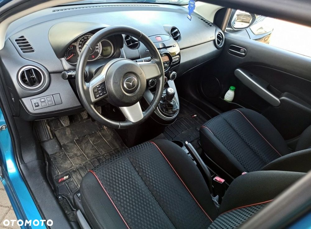 Mazda 2 - 4