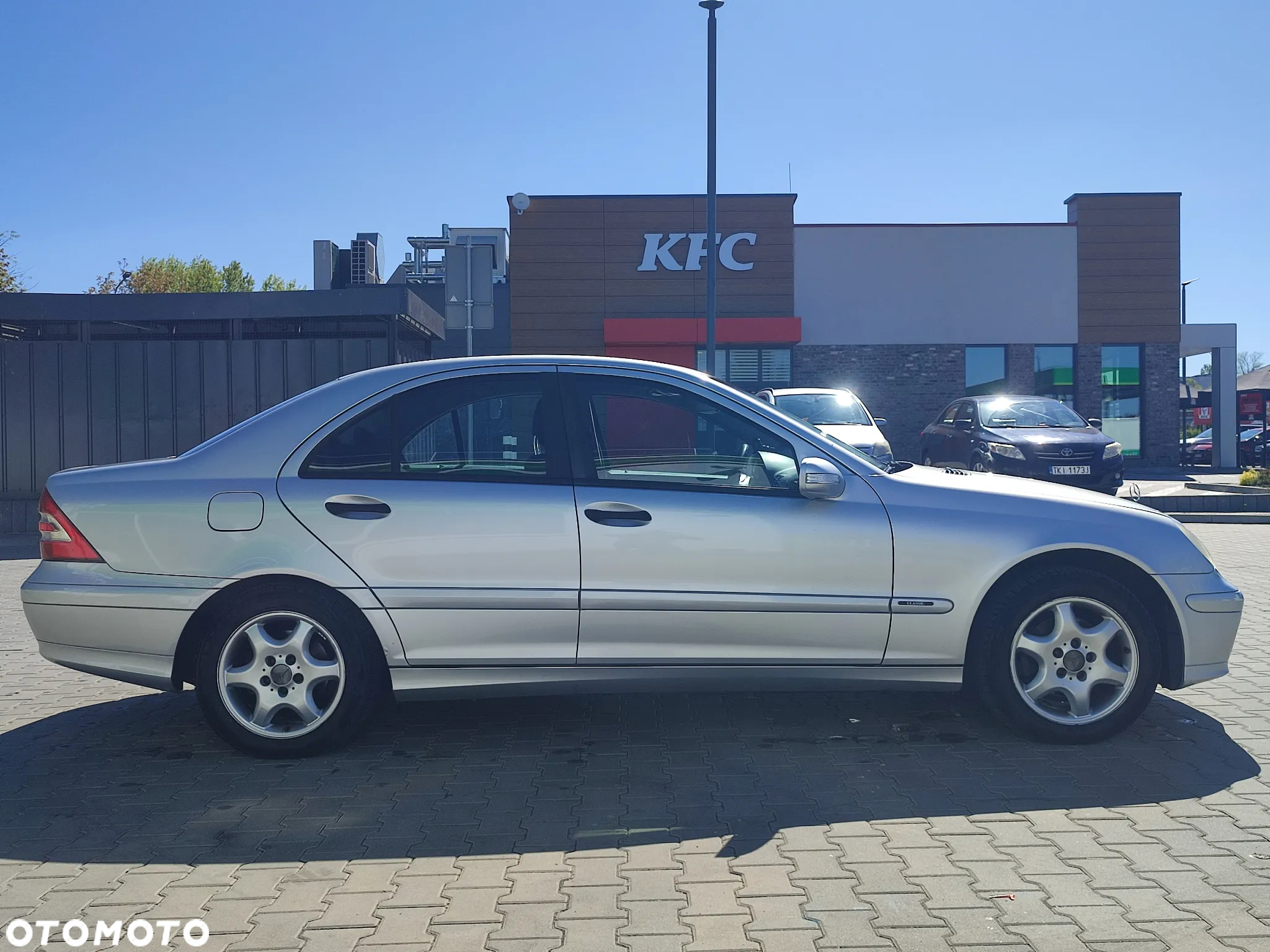 Mercedes-Benz Klasa C 180 T Kompressor Classic - 8