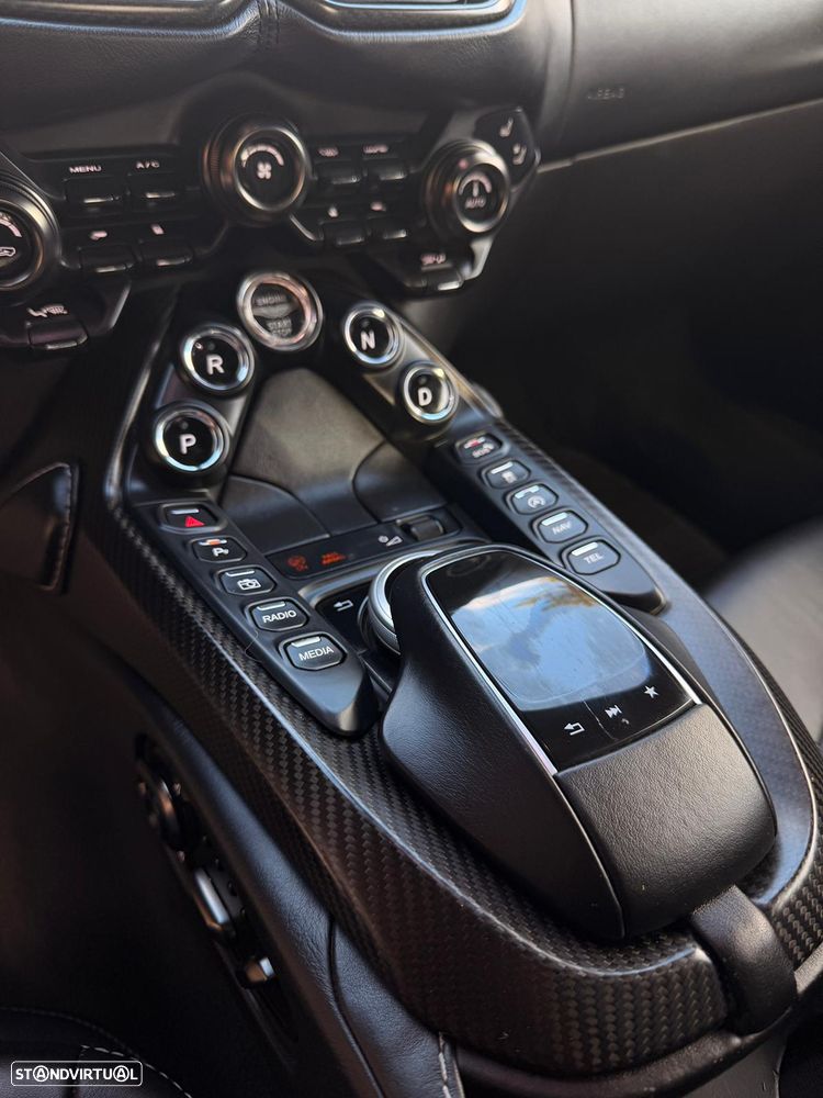 Aston Martin Vantage Coupe 4.0 Twin-Turbo V8 - 35