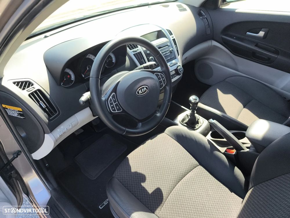 Kia Ceed 1.4 CVVT EX ISG - 59