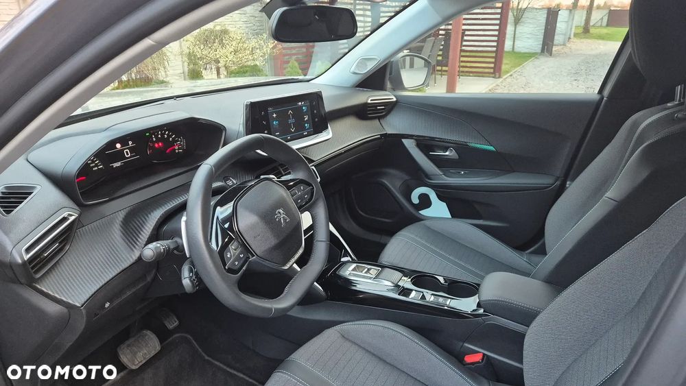 Peugeot 2008 PureTech 130 EAT8 Allure - 5