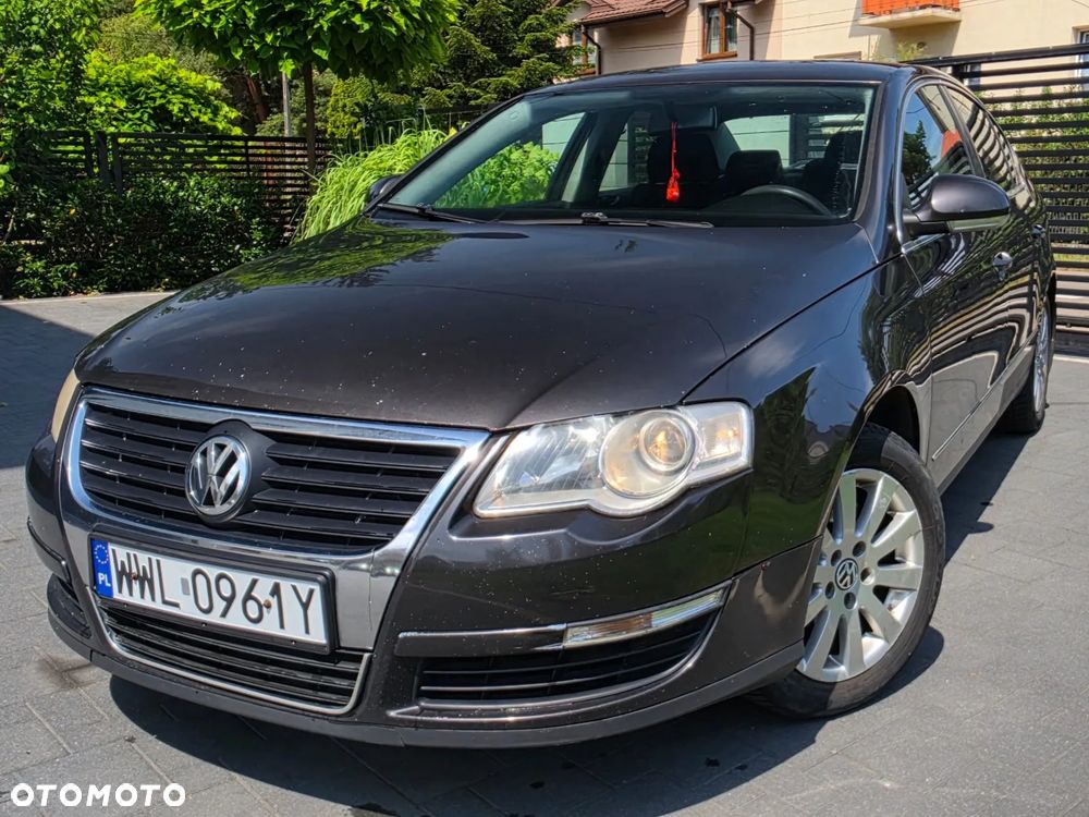 Volkswagen Passat 2.0 FSI Comfortline - 1