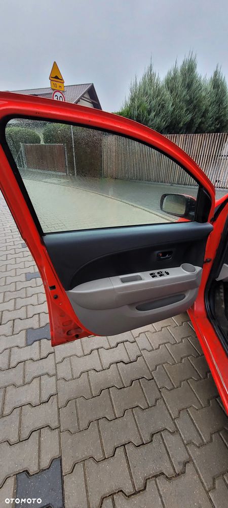 Daihatsu Sirion 1.3 - 19