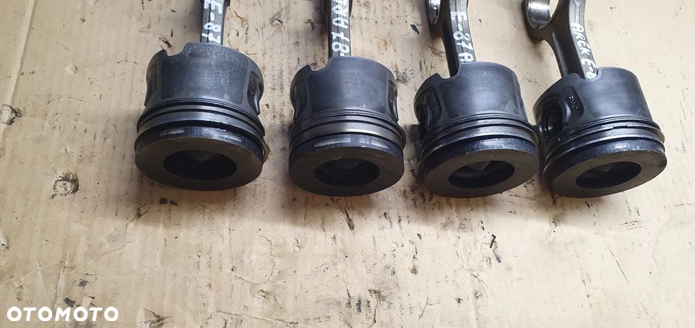Tłok korbowód BMW I E81 E87 Lift 2.0D N47D20A - 5