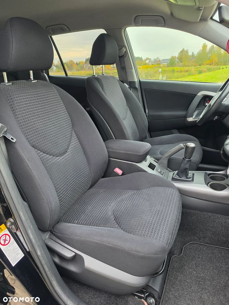 Toyota RAV4 2.0 4x4 Travel - 33