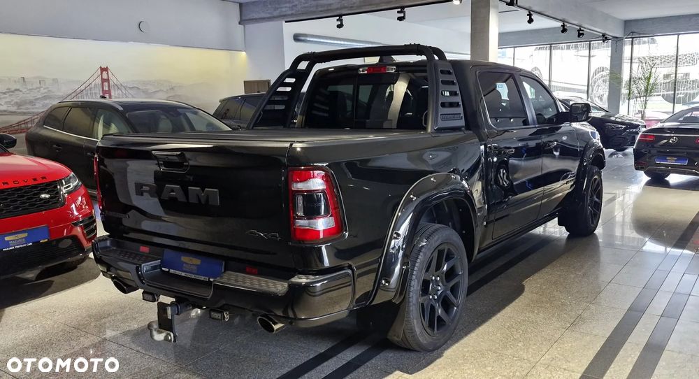 RAM 1500 Crew Cab Laramie - 2