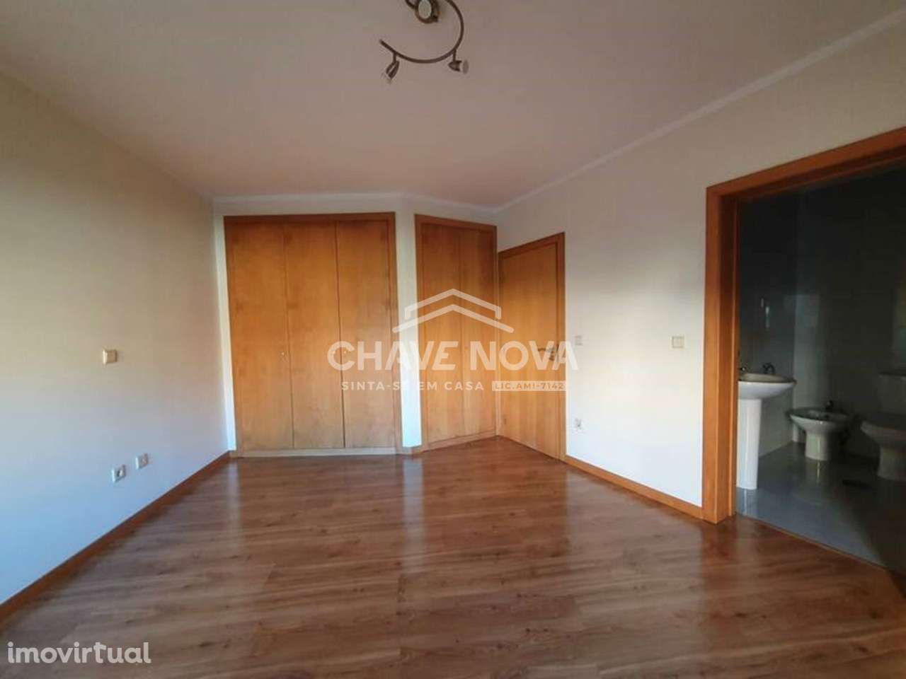Apartamento T3 c/ Lugar de Garagem em Canelas (Edifício Prestige) - Grande imagem: 5/16