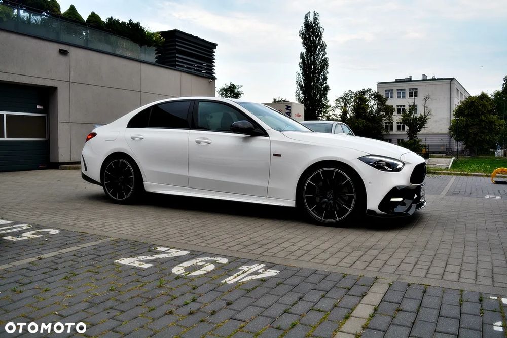 Mercedes-Benz Klasa C 300 d 9G-TRONIC - 25