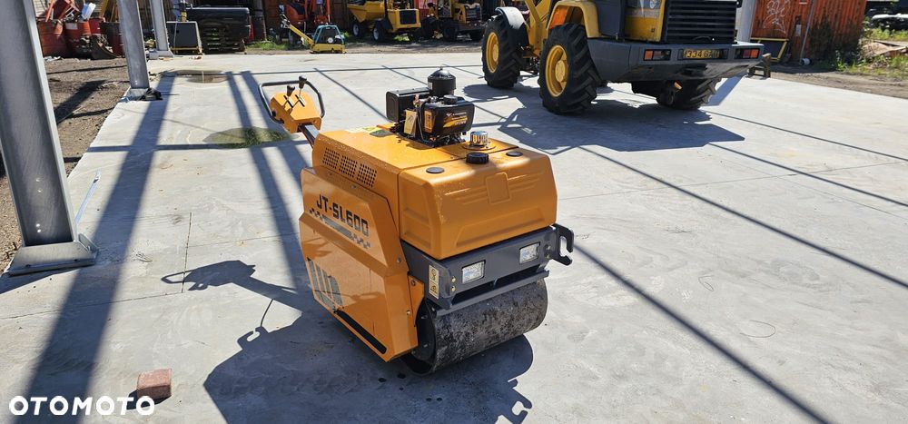 Walec wibracyjny starvox bomag - 7