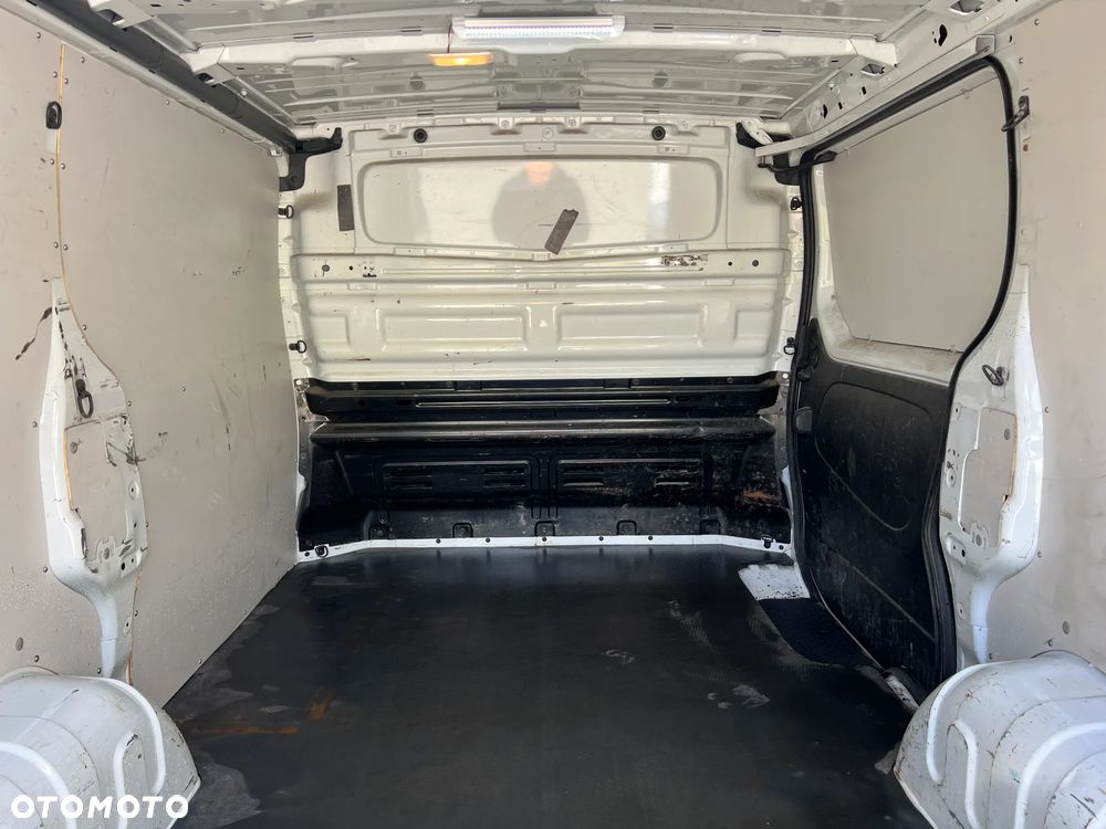 Opel Vivaro - 28