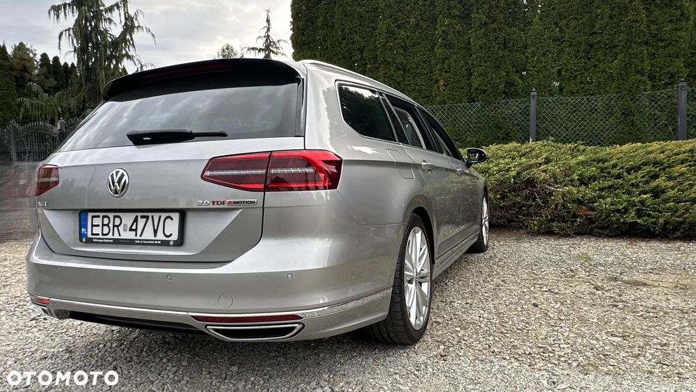 Volkswagen Passat 2.0 TDI Bi-Turbo BMT 4Mot Highline DSG - 28
