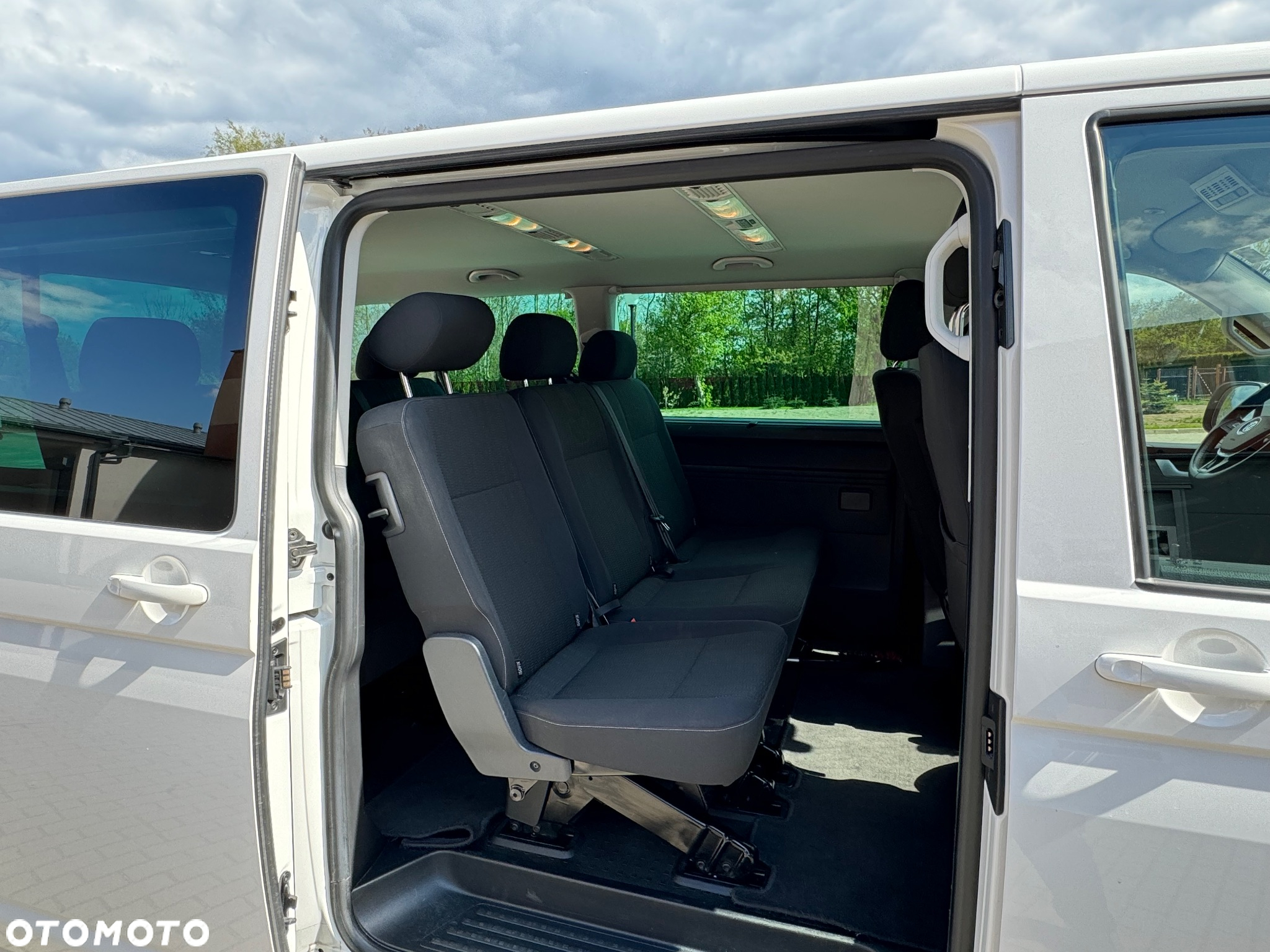 Volkswagen Caravelle 2.0 TDI L2 Comfortline - 9