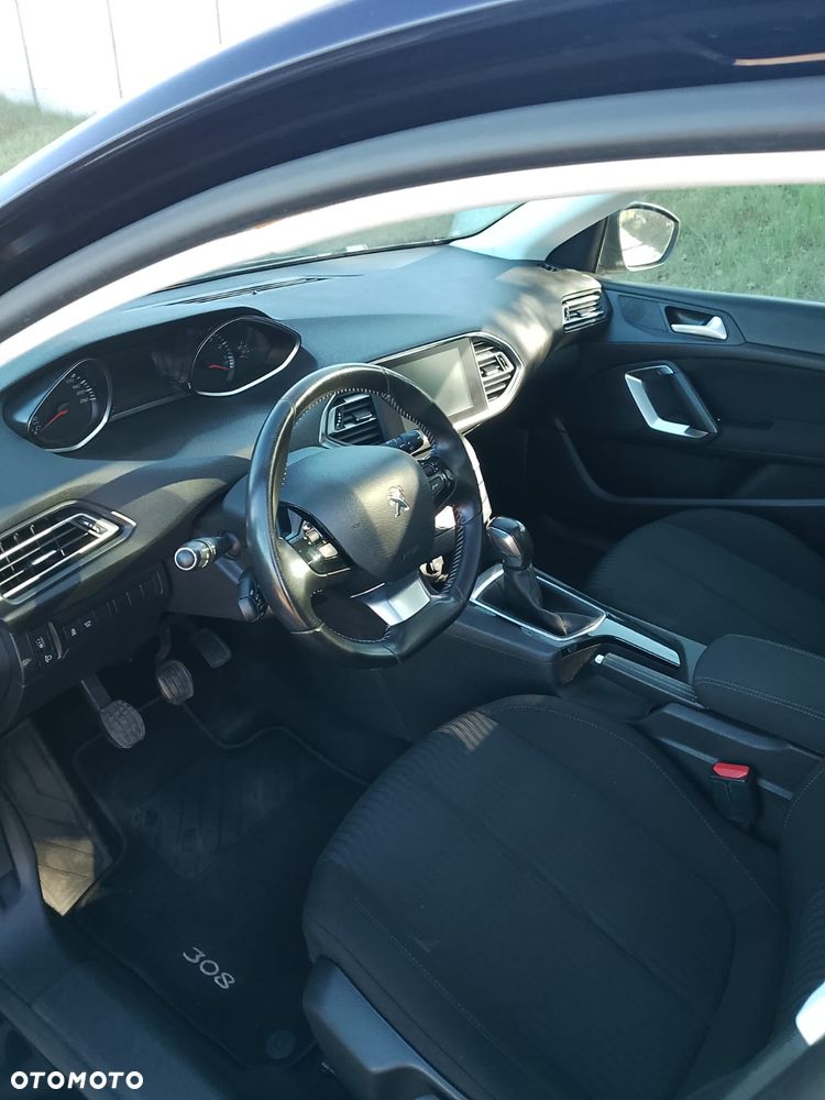 Peugeot 308 1.2 PureTech Business Line S&S - 12