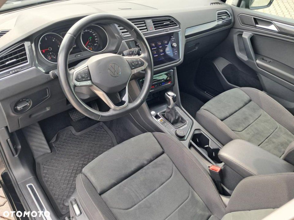 Volkswagen Tiguan - 16