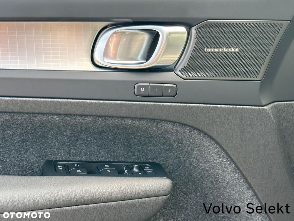 Volvo XC 40 - 24