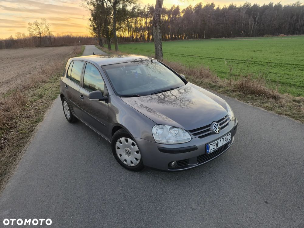 Volkswagen Golf - 26