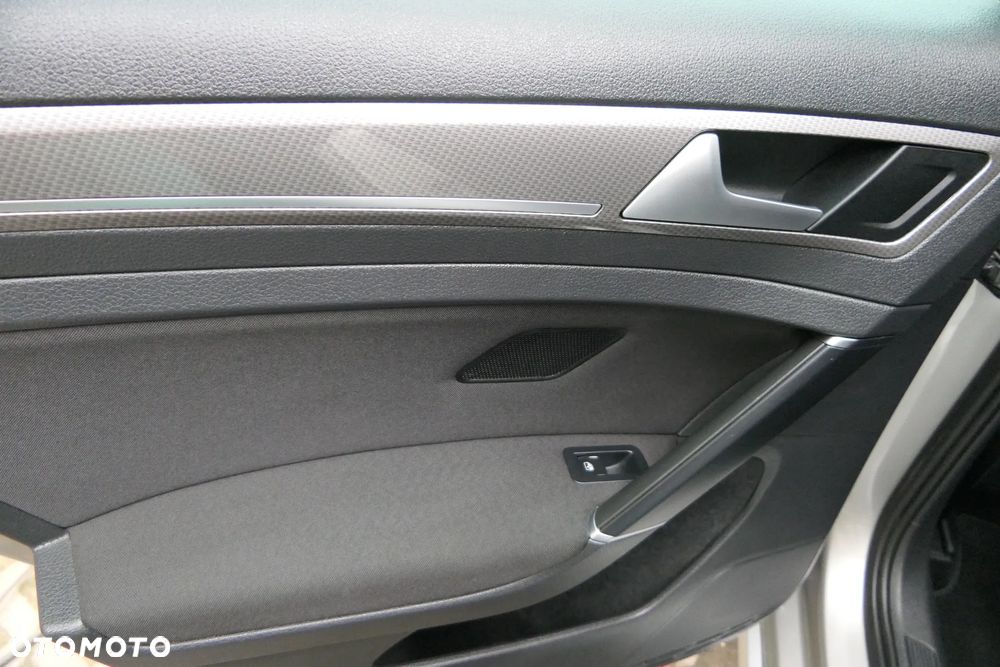 Volkswagen Golf 2.0 BlueTDI 4Motion Comfortline - 32