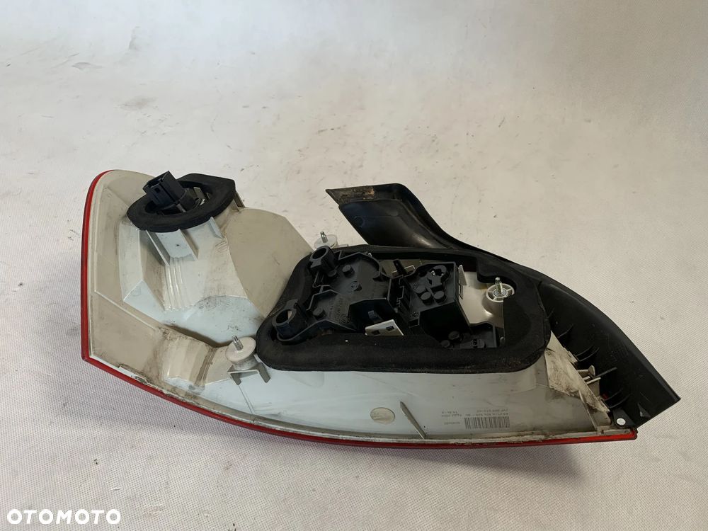 BMW 1 I E82 E88 Coupe Cabrio 07-11r Lampa prawa tyl tylny - 3